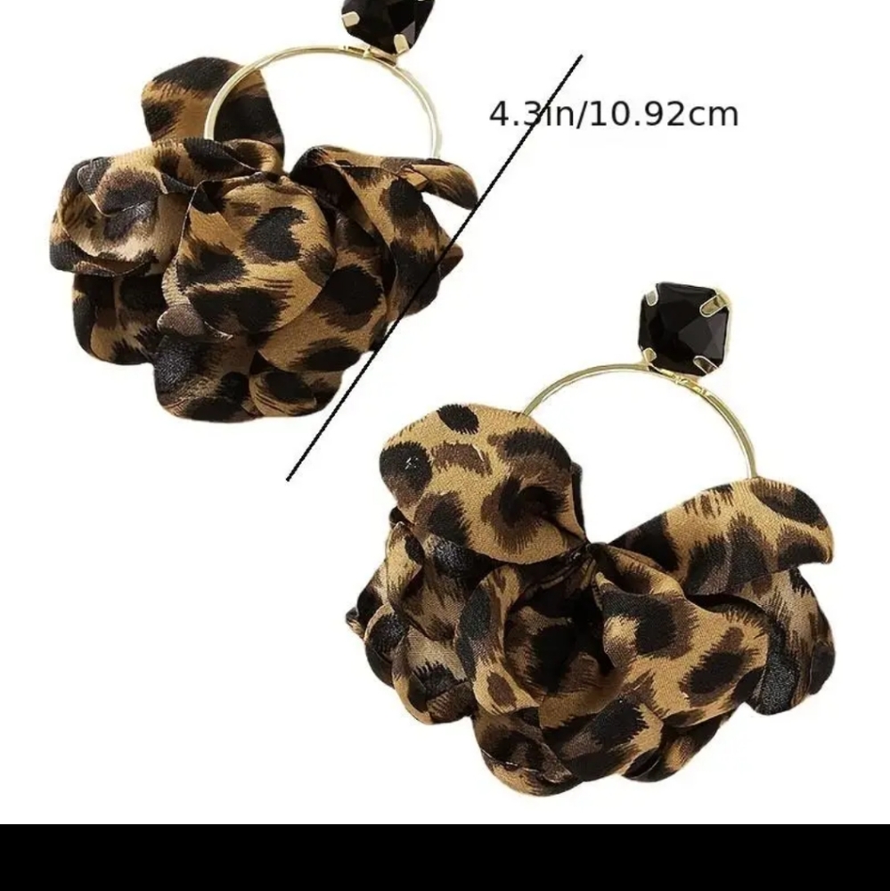LEOPARD 🐆 EARRINGS - Picture 3 of 12